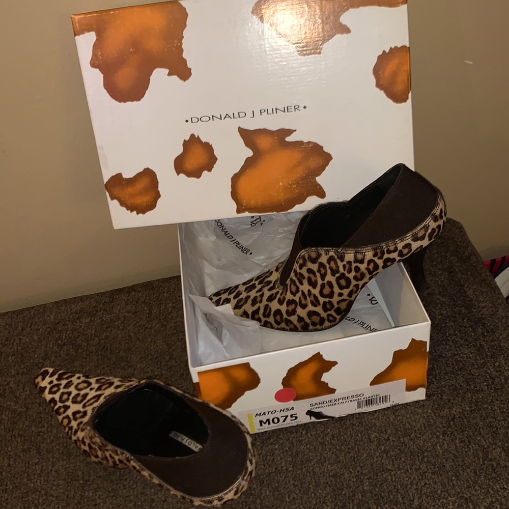 Donald J Pliner Congo Hair Basic Elastic Heels